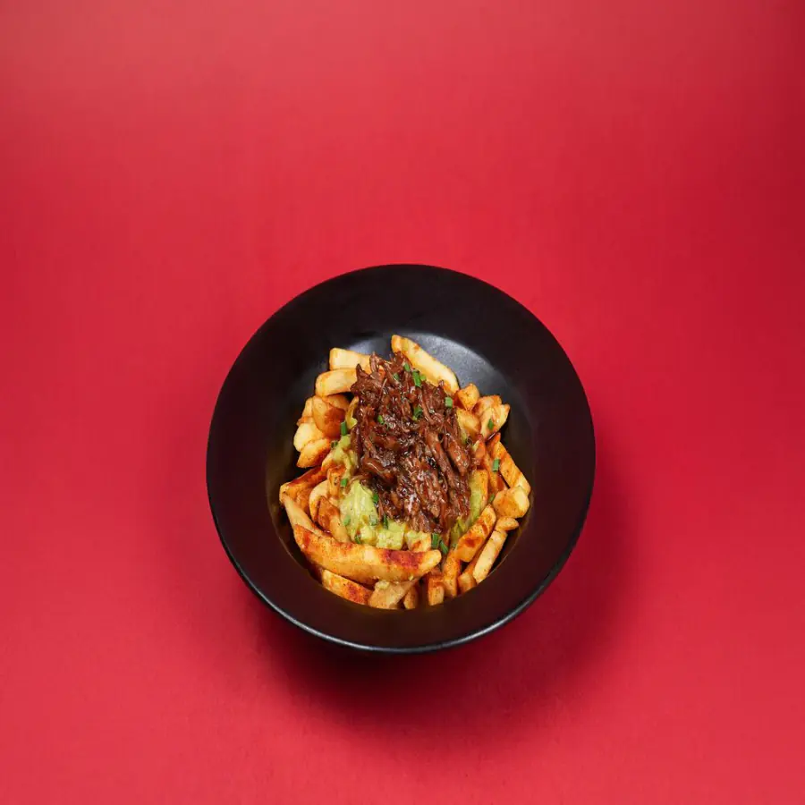 Papas Sweet Pork con bondiola en BBQ y guacamole